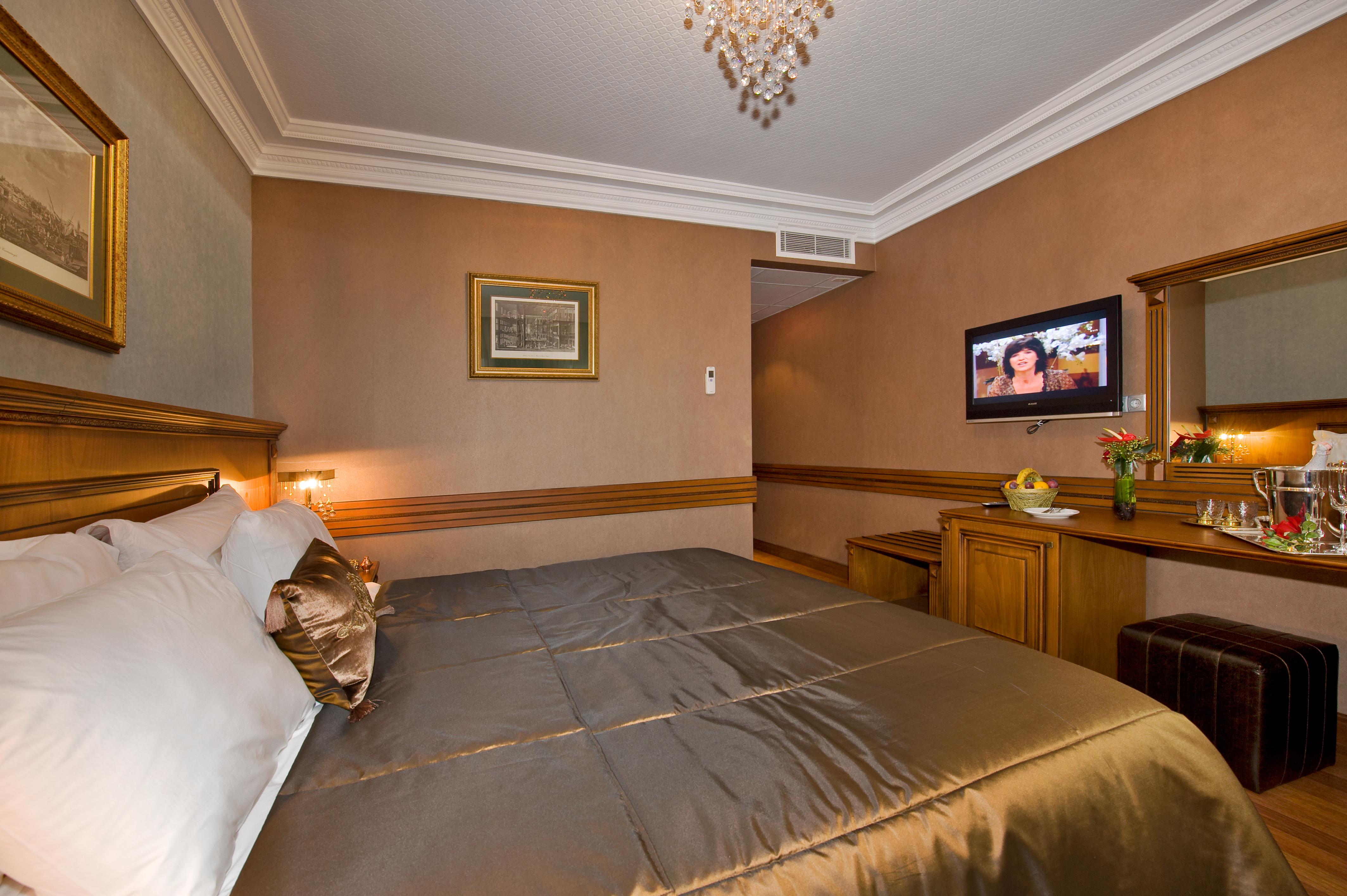 เฟอแมน โฮเต็ล Hotel อิสตันบูล ภายนอก รูปภาพ