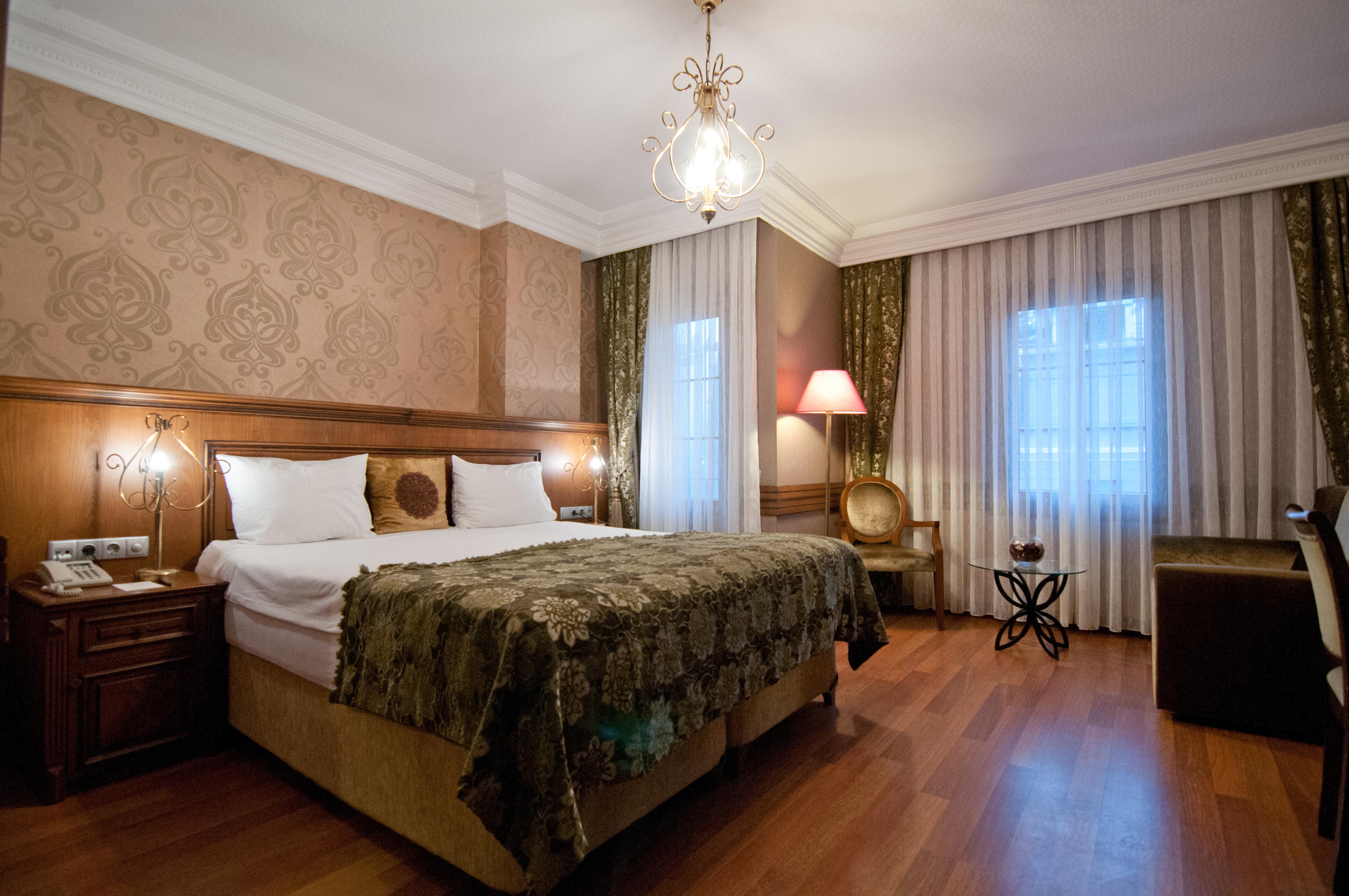 เฟอแมน โฮเต็ล Hotel อิสตันบูล ภายนอก รูปภาพ