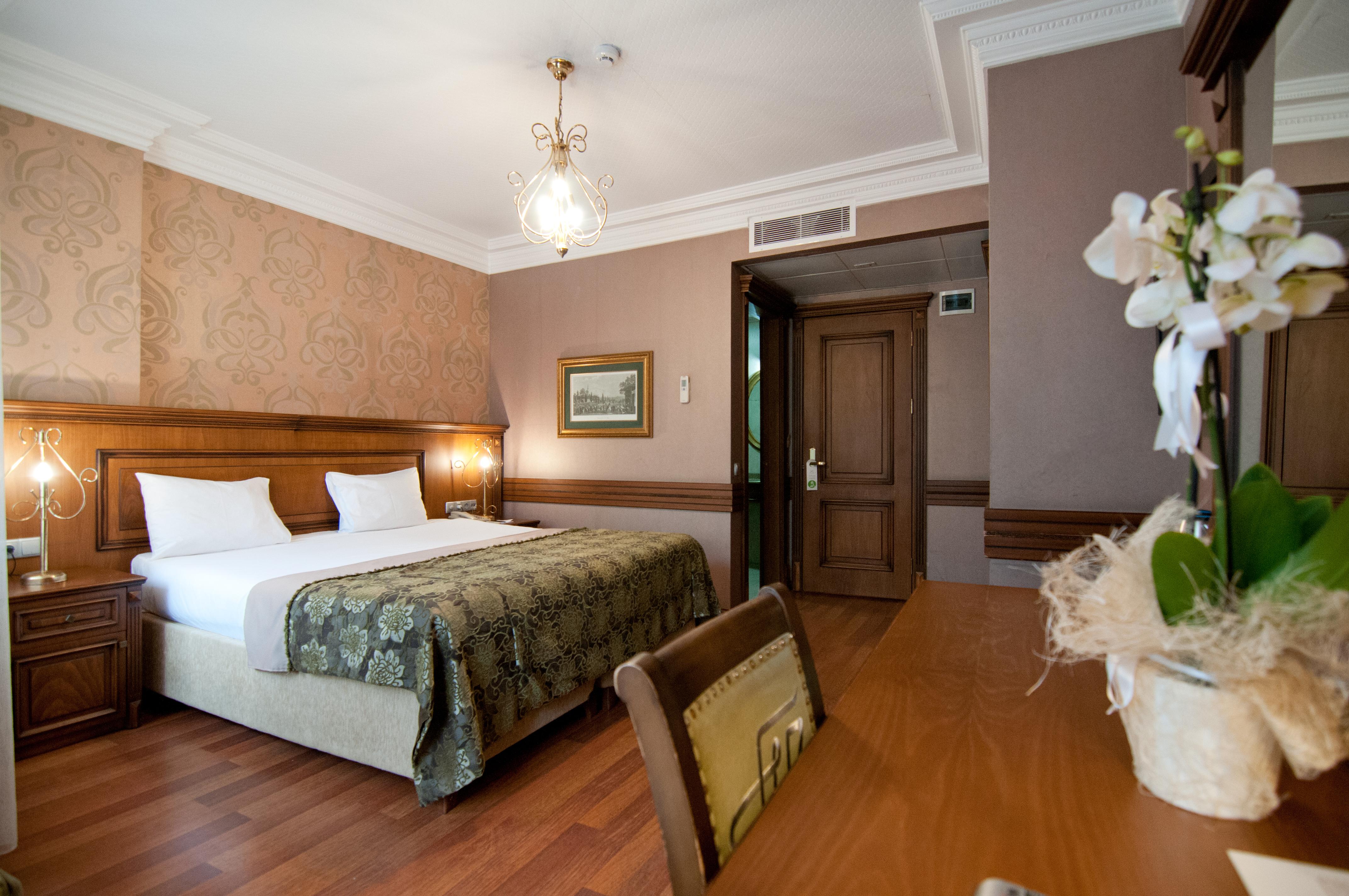 เฟอแมน โฮเต็ล Hotel อิสตันบูล ภายนอก รูปภาพ